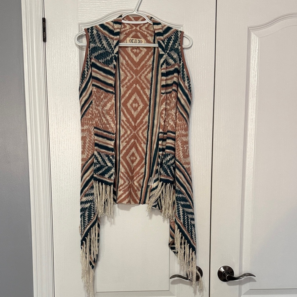 Pink Rose Geometric Knit Vest